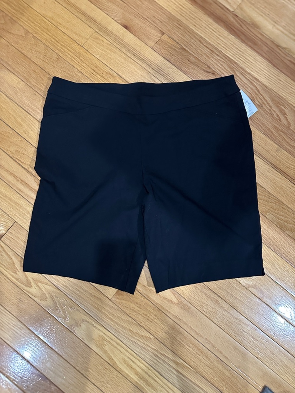 Time and Tru Black Stretch Bermuda Shorts